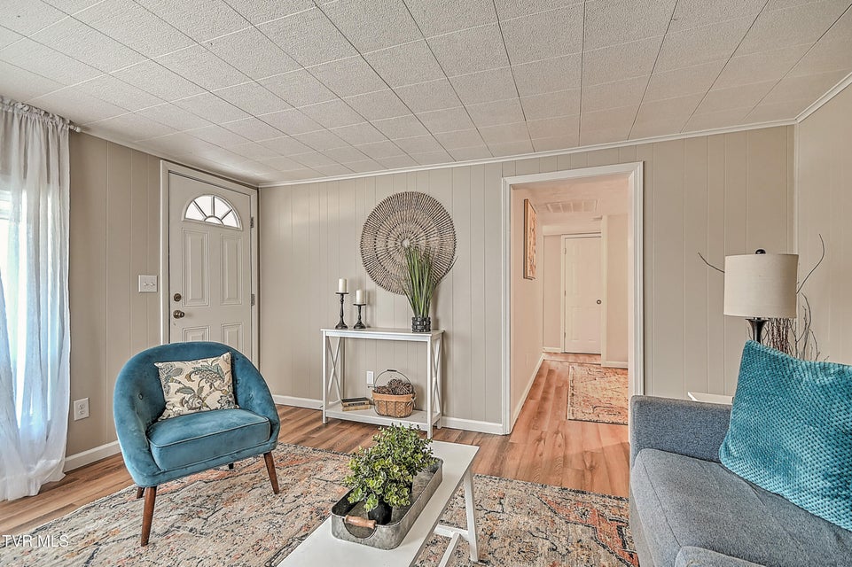 Photo #5: 918 Cedar Avenue