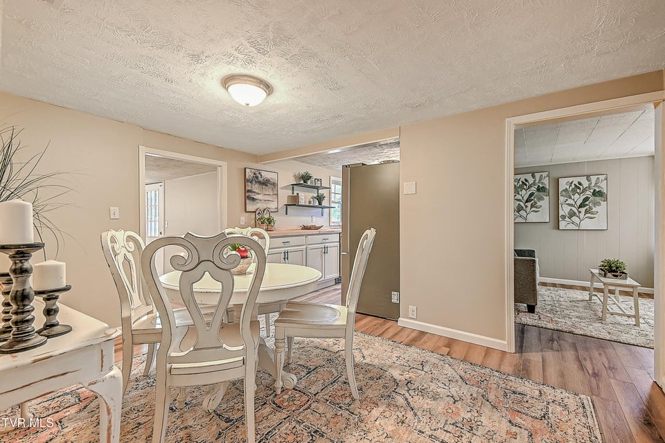 Photo #8: 918 Cedar Avenue