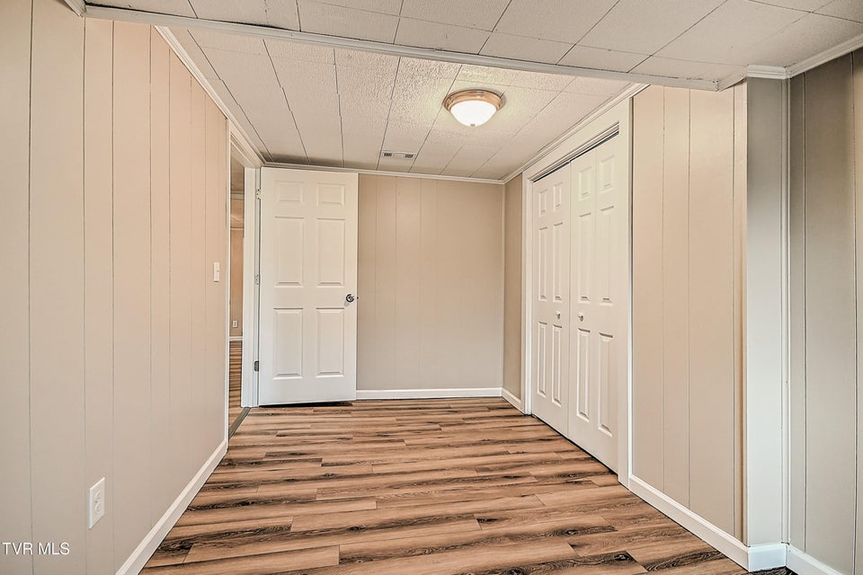 Photo #13: 918 Cedar Avenue