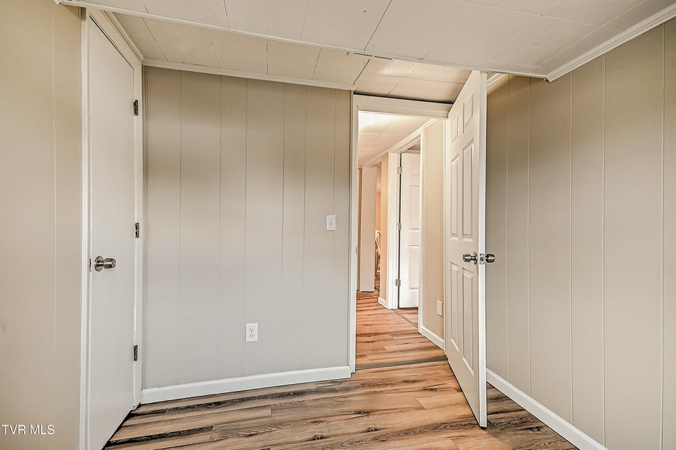 Photo #16: 918 Cedar Avenue