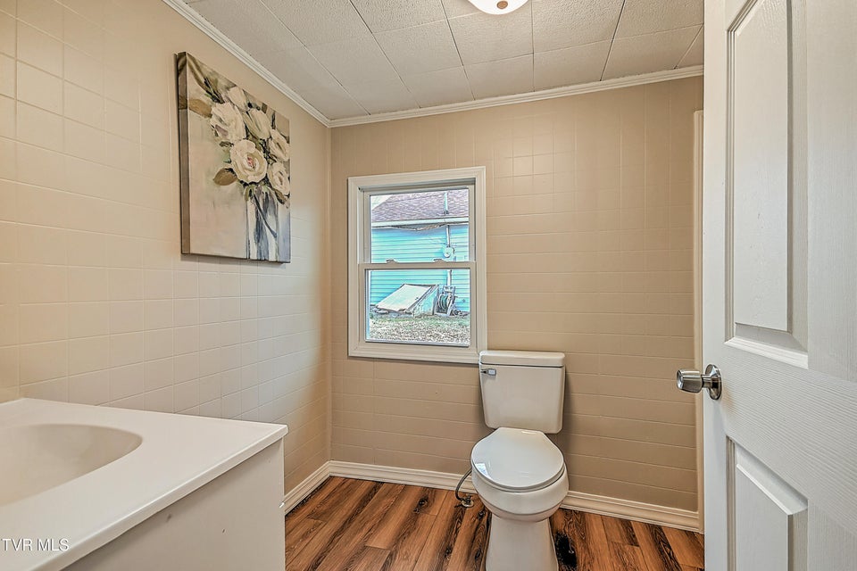 Photo #17: 918 Cedar Avenue