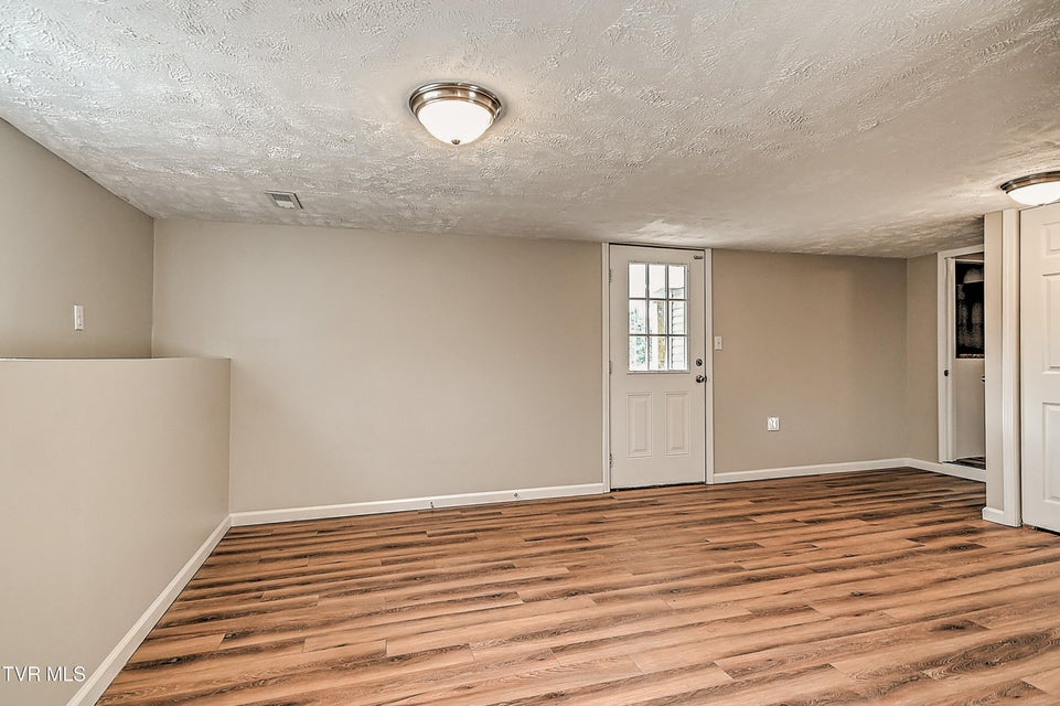 Photo #24: 918 Cedar Avenue