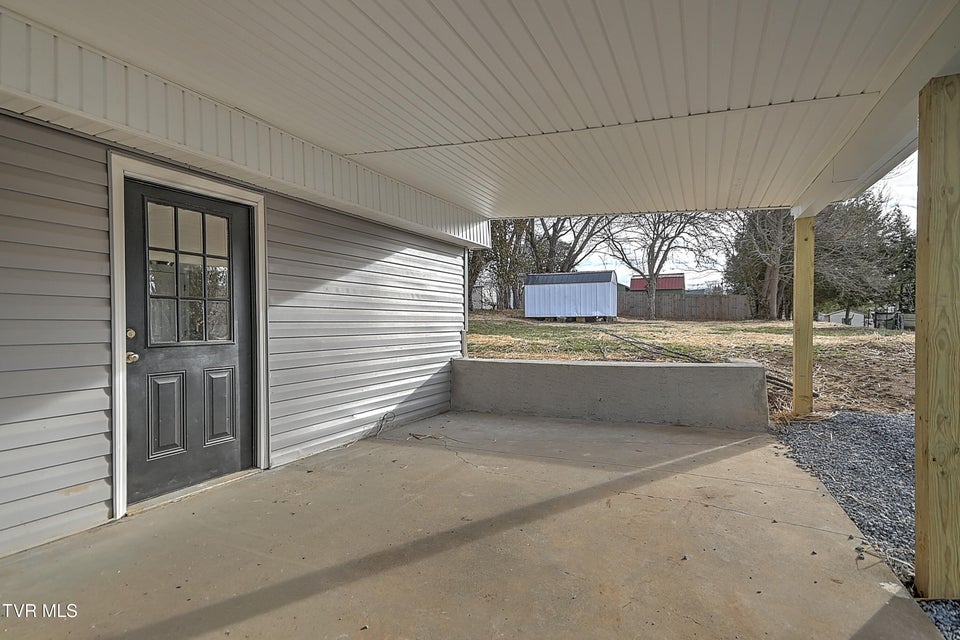 Photo #29: 918 Cedar Avenue