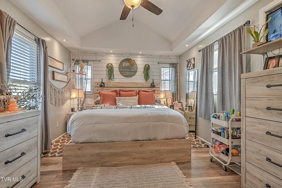 Photo #9: 1621 Charles Street