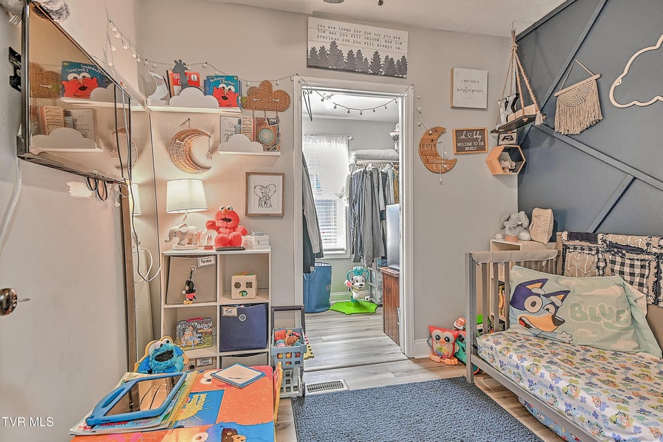 Photo #17: 1621 Charles Street