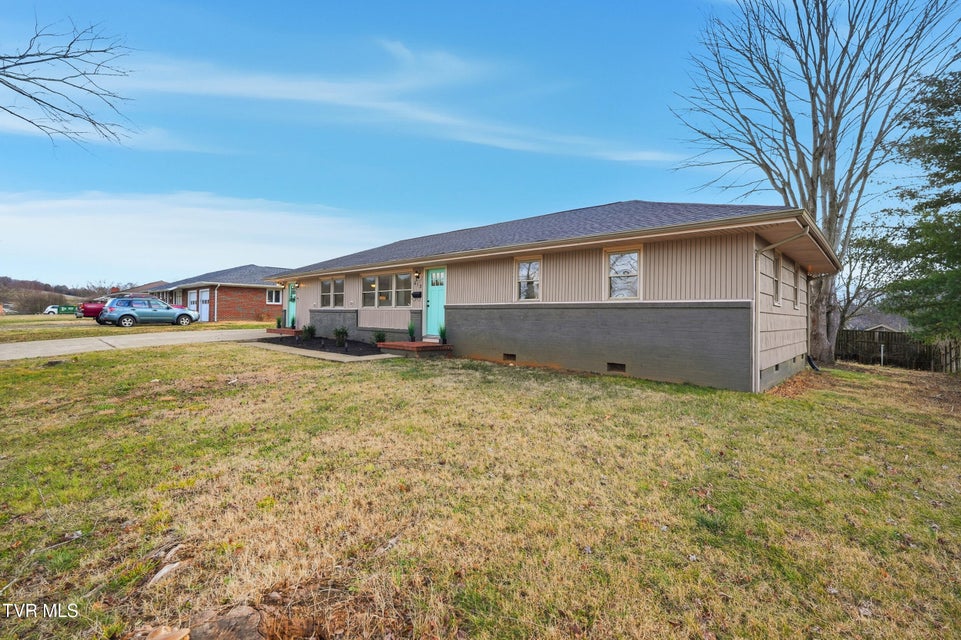 Photo #4: 613 Norris Avenue