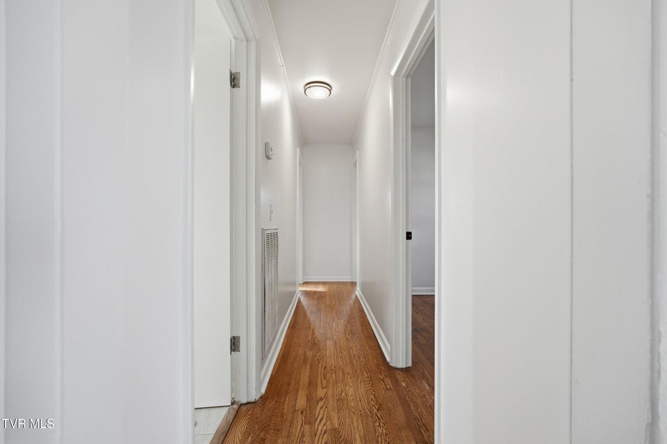 Photo #18: 613 Norris Avenue