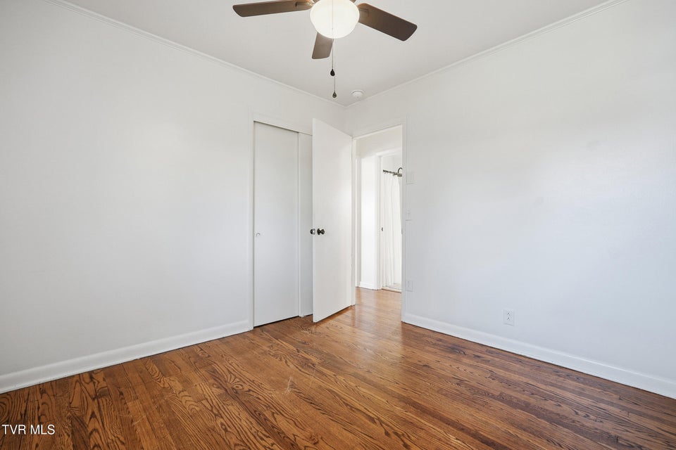 Photo #20: 613 Norris Avenue