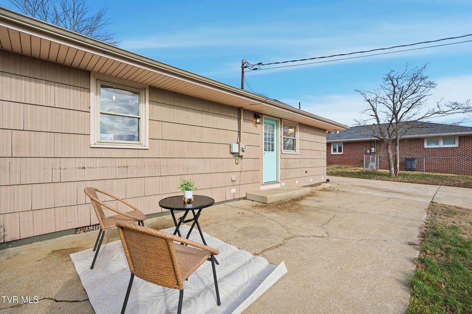 Photo #34: 613 Norris Avenue