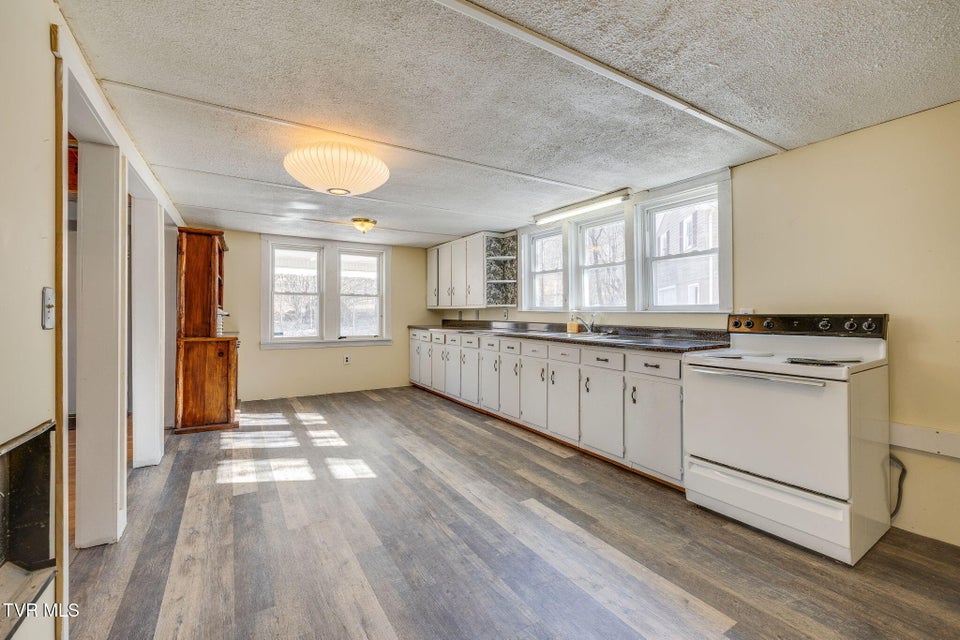 Photo #10: 592 Heaton Creek Road