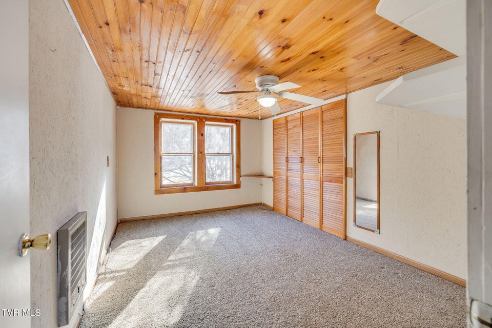 Photo #17: 592 Heaton Creek Road