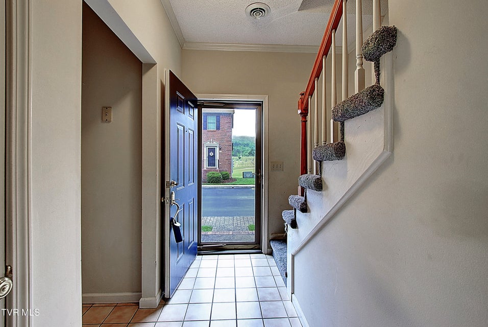 Photo #7: 33 Oak Leaf Circle