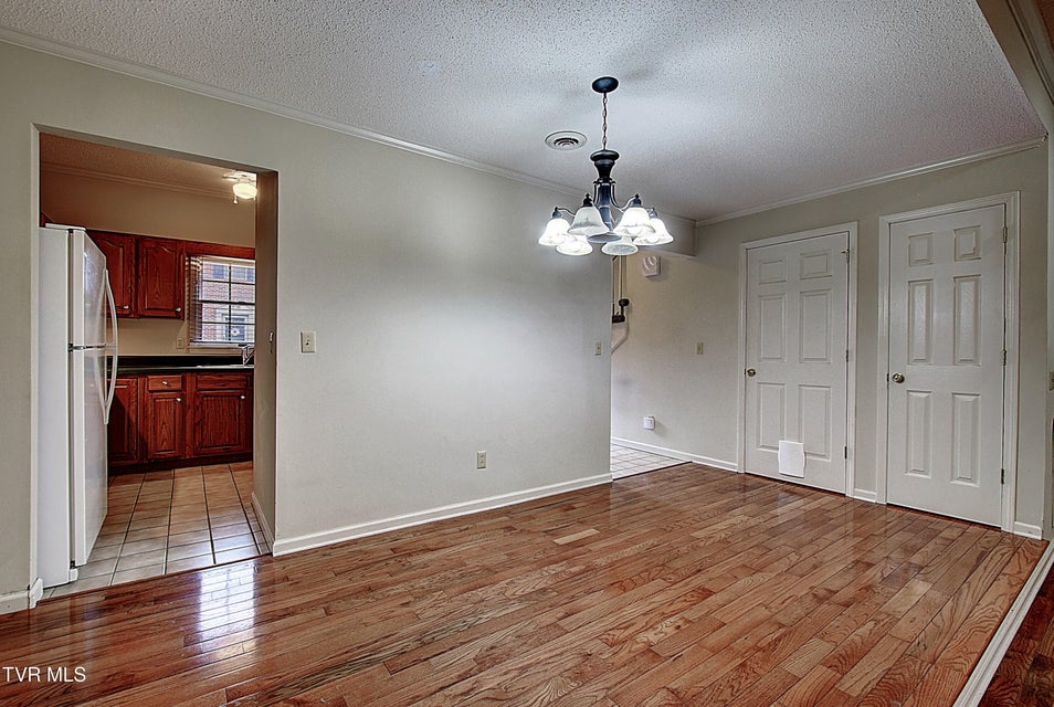 Photo #11: 33 Oak Leaf Circle