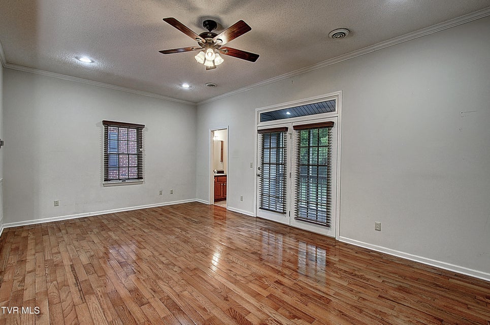 Photo #12: 33 Oak Leaf Circle