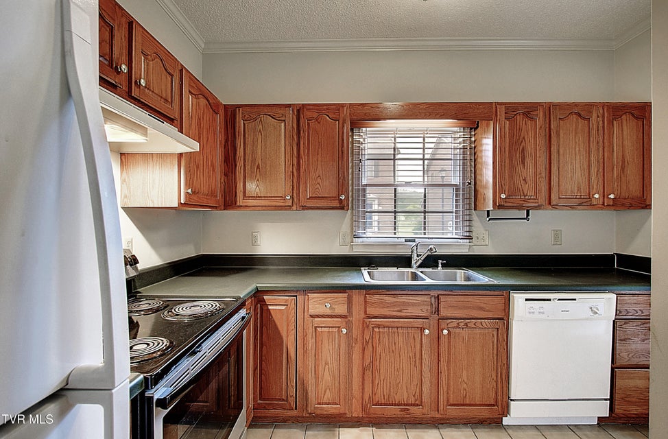 Photo #17: 33 Oak Leaf Circle