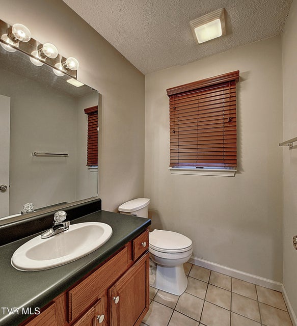 Photo #19: 33 Oak Leaf Circle