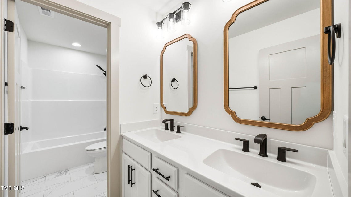 Photo #58: 1445 Cabot Cove