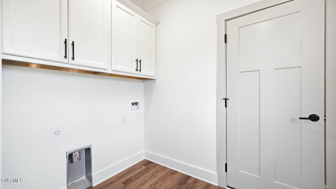 Photo #60: 1445 Cabot Cove