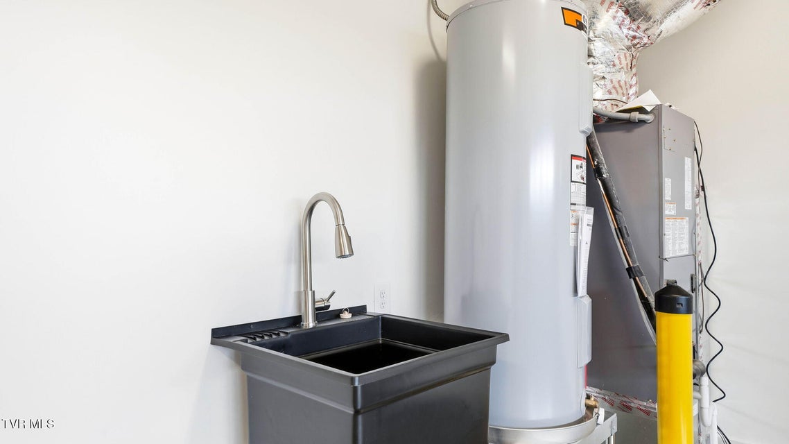 Photo #63: 1445 Cabot Cove