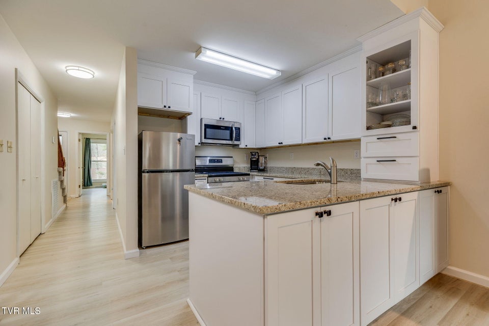 Photo #10: 780 Hamilton Road