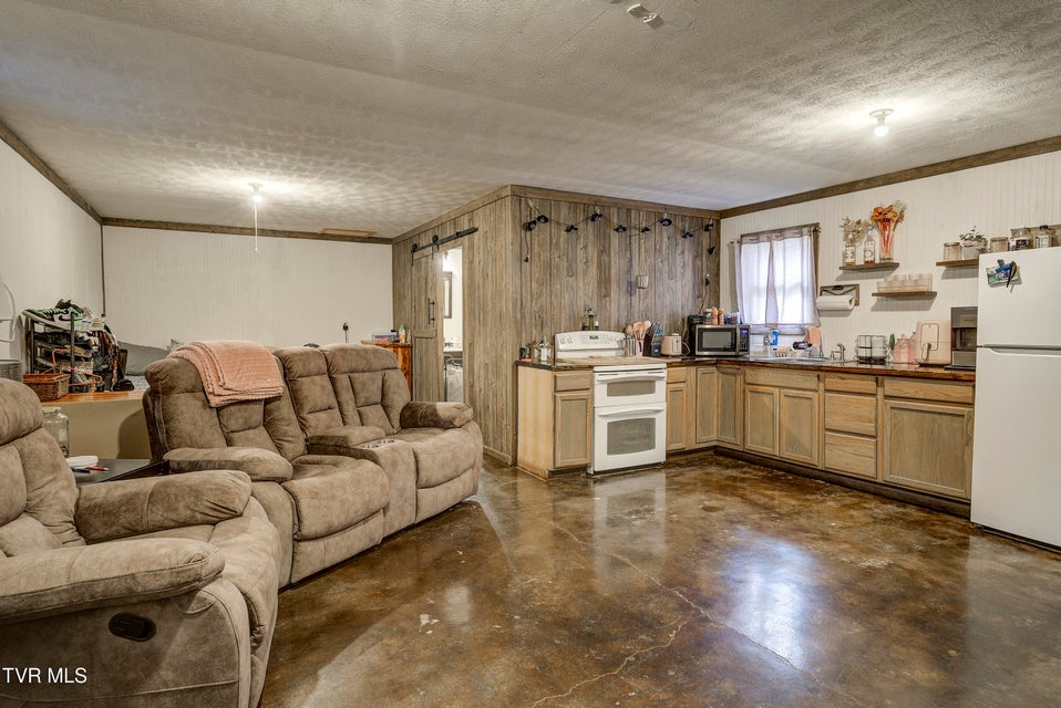 Photo #34: 257 Cripple Creek Loop