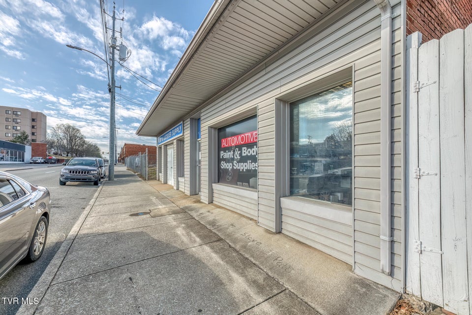 Photo #5: 256 Main Street