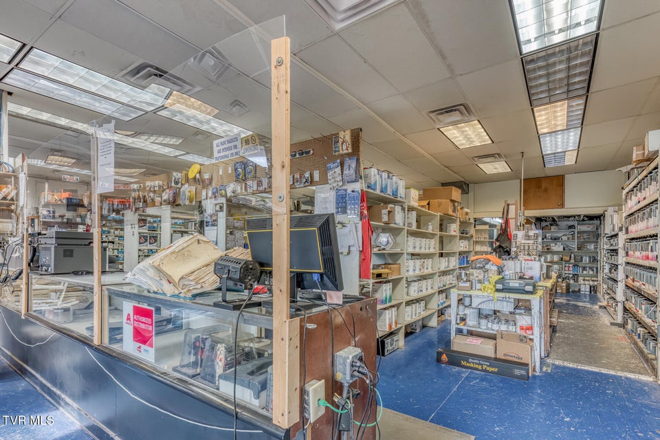 Photo #11: 256 Main Street