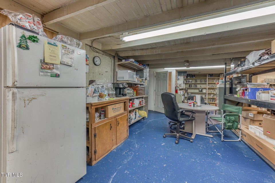 Photo #18: 256 Main Street