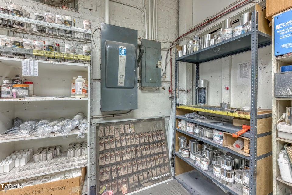 Photo #24: 256 Main Street