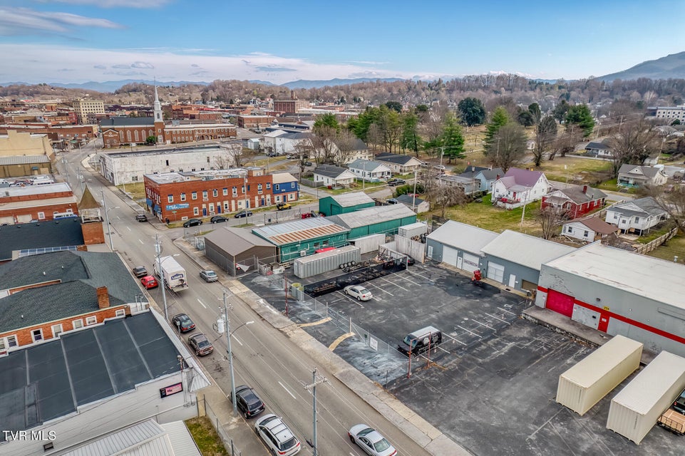 Photo #27: 256 Main Street