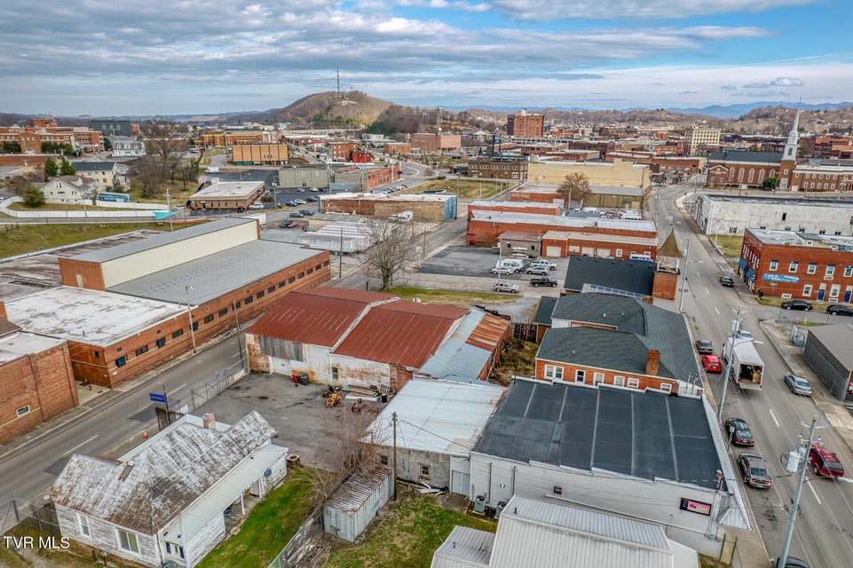 Photo #28: 256 Main Street