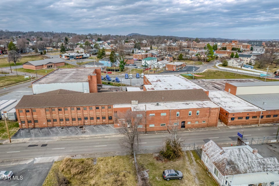 Photo #29: 256 Main Street