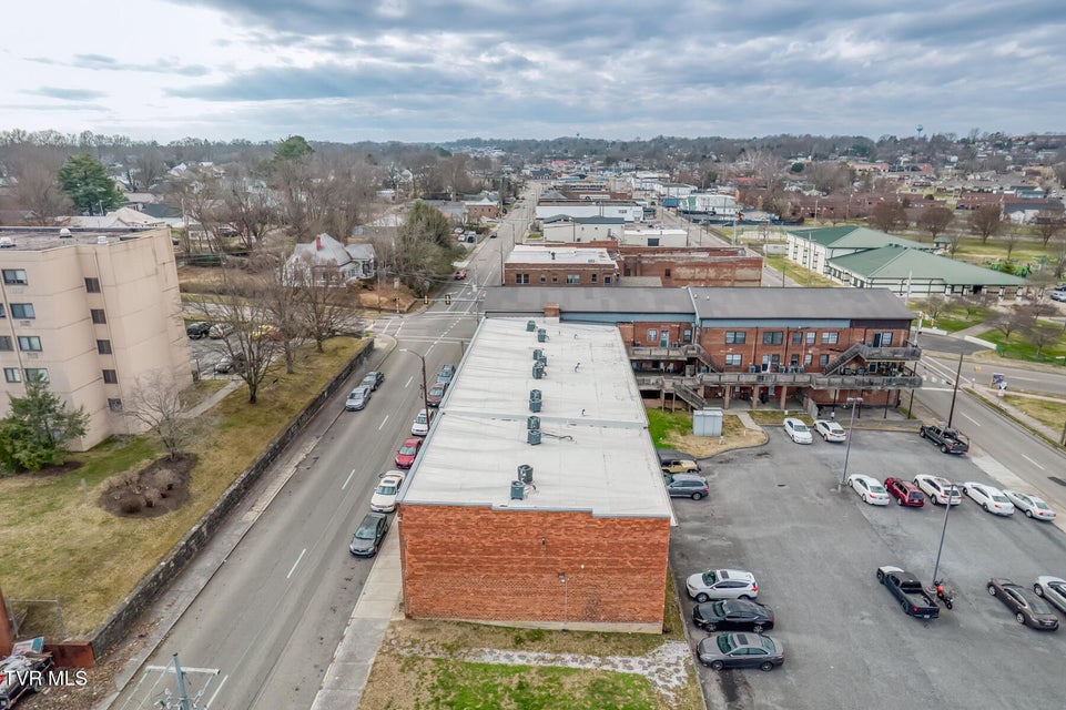 Photo #31: 256 Main Street