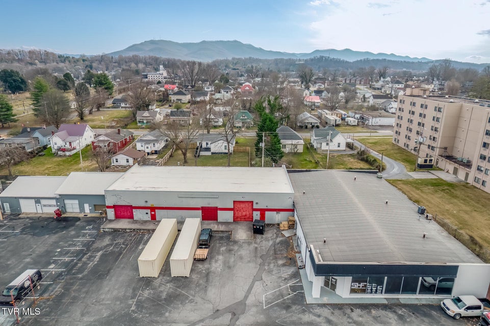 Photo #32: 256 Main Street