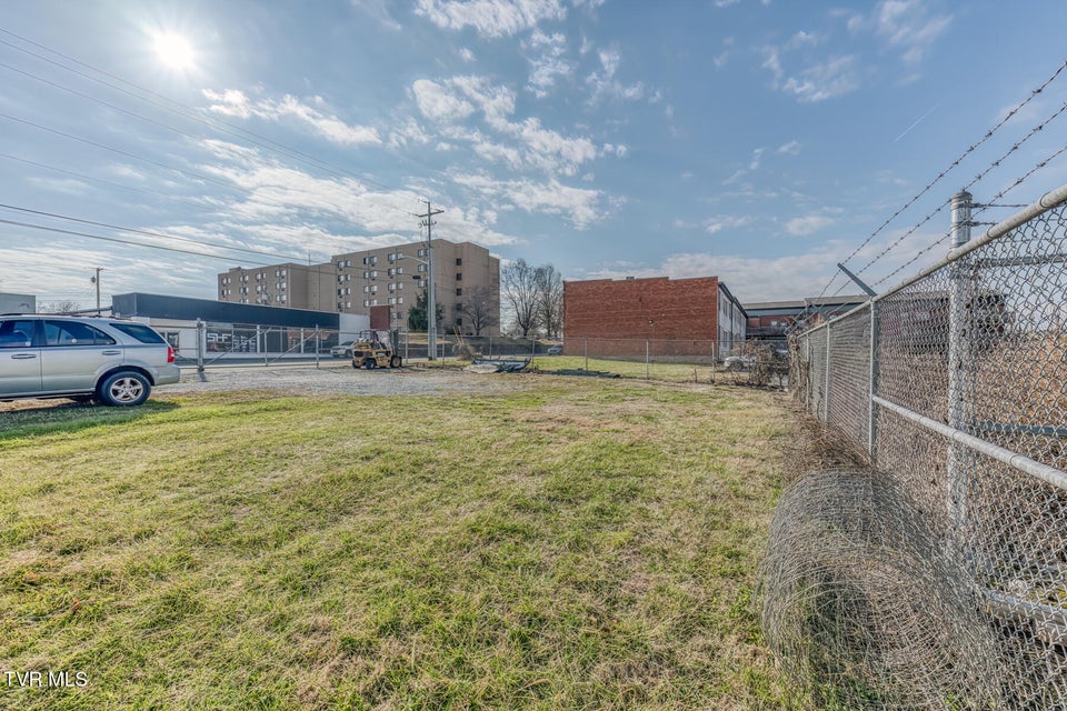 Photo #49: 256 Main Street