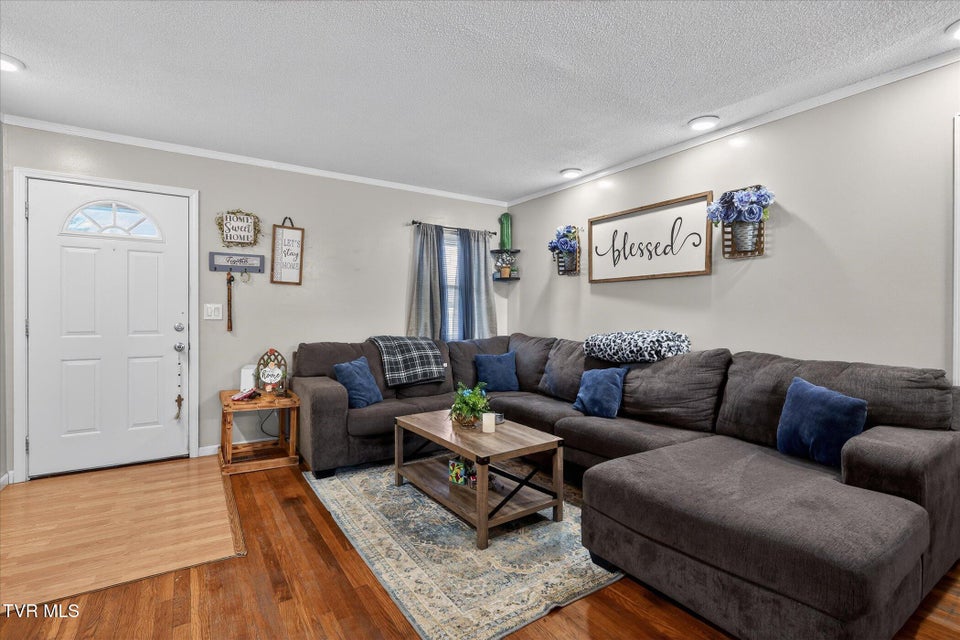 Photo #4: 146 Circleview Drive