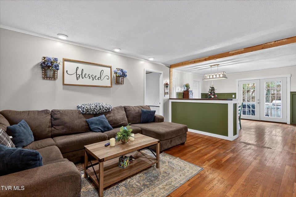 Photo #6: 146 Circleview Drive