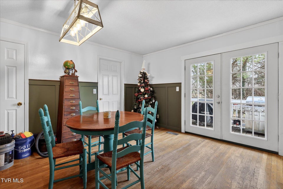 Photo #8: 146 Circleview Drive