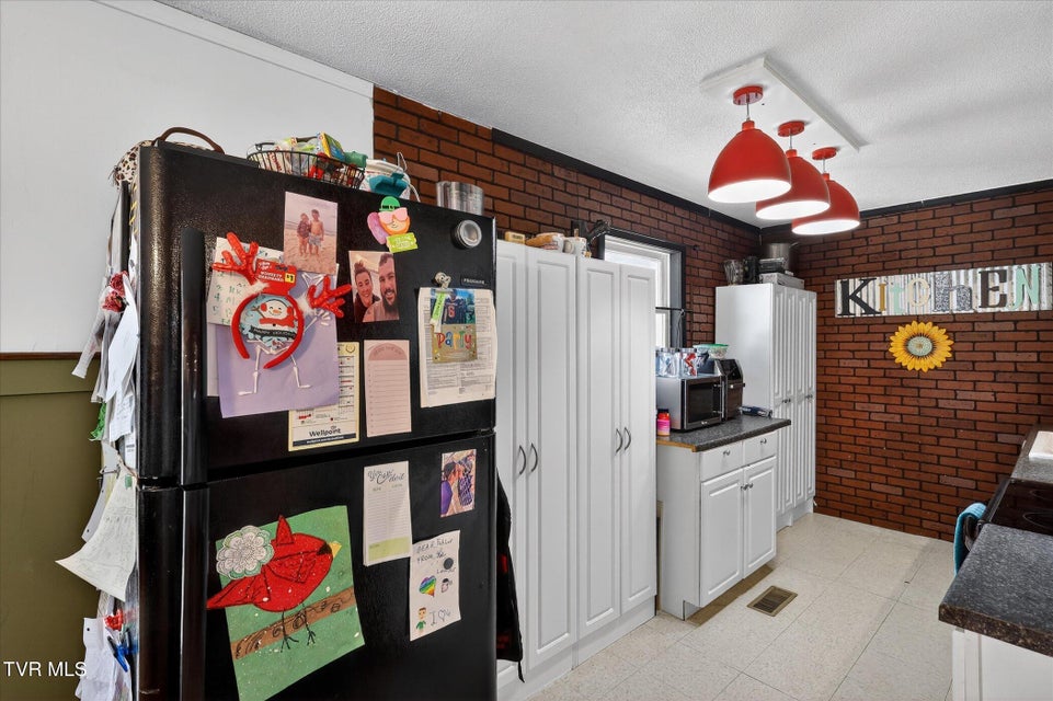 Photo #10: 146 Circleview Drive