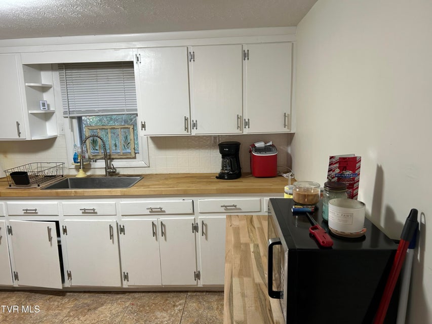 Photo #20: 610 Reno Street