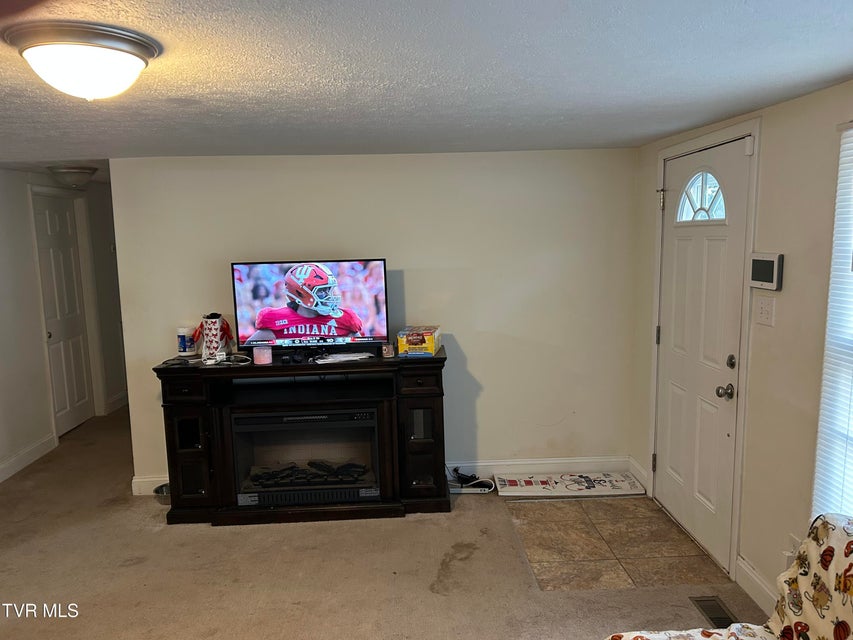 Photo #22: 610 Reno Street