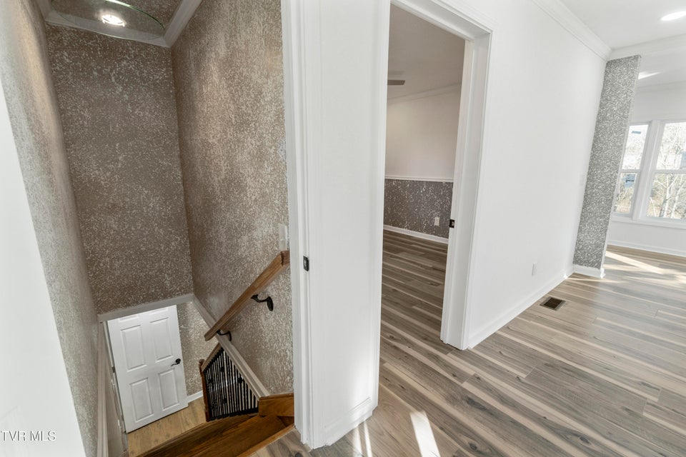 Photo #4: 129 Ridgeway Avenue