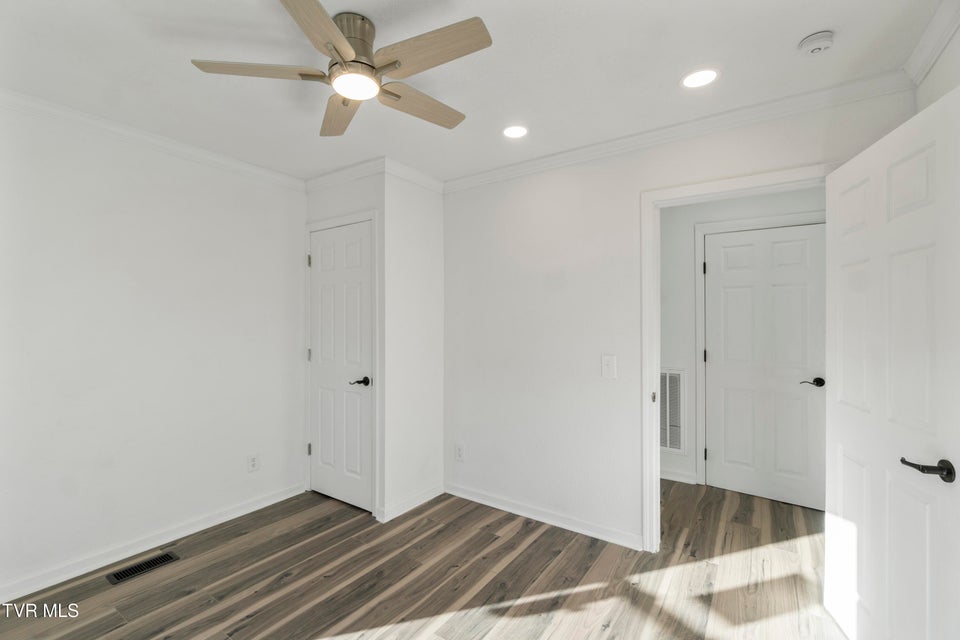 Photo #5: 129 Ridgeway Avenue