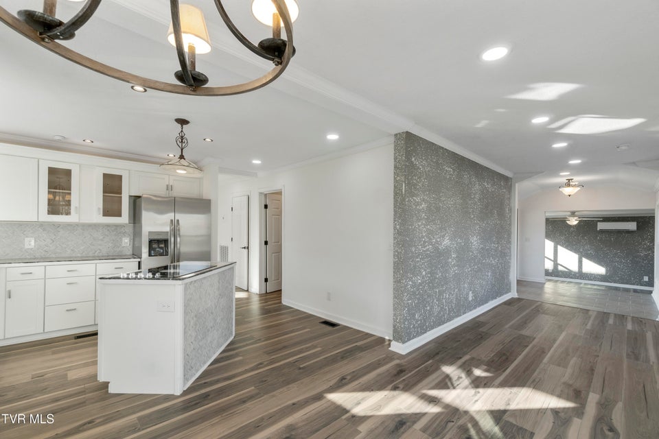 Photo #12: 129 Ridgeway Avenue