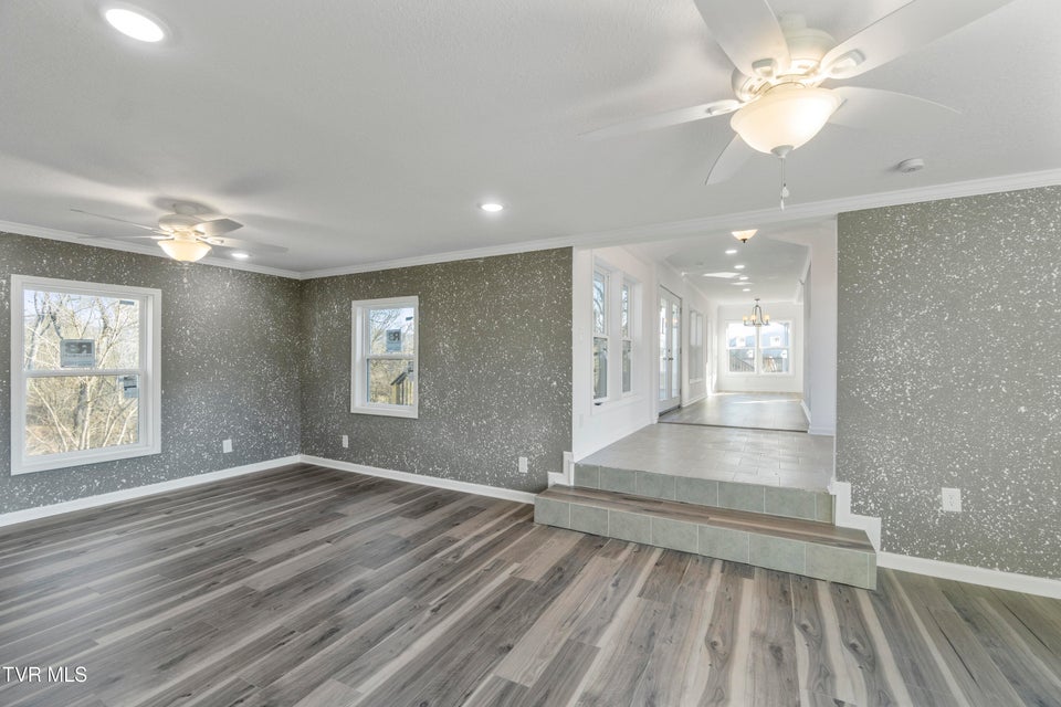 Photo #14: 129 Ridgeway Avenue