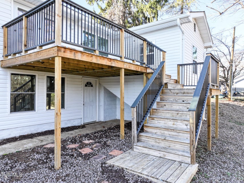 Photo #20: 129 Ridgeway Avenue