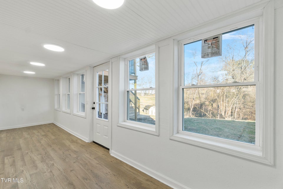 Photo #28: 129 Ridgeway Avenue