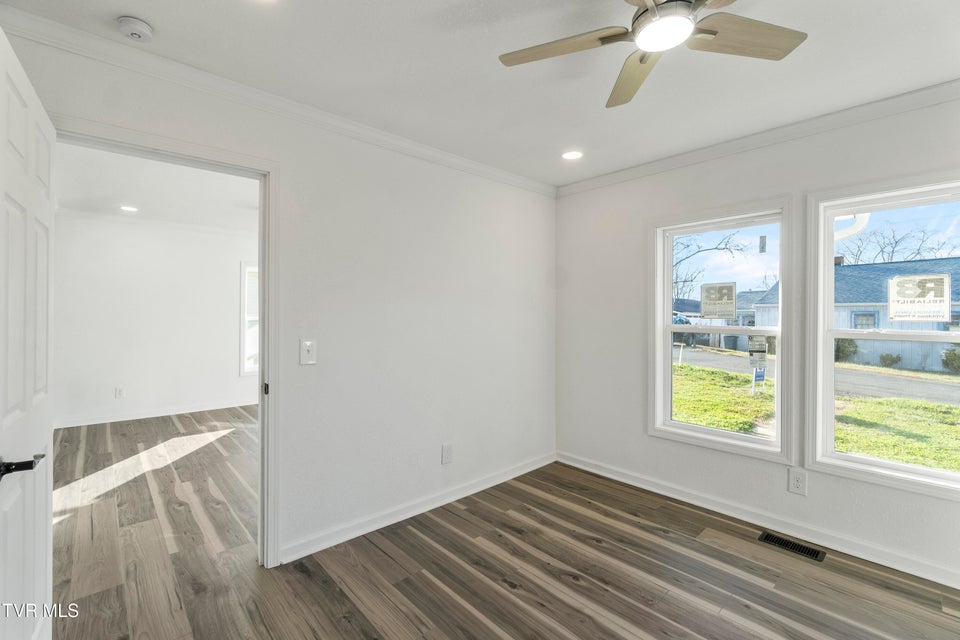 Photo #35: 129 Ridgeway Avenue