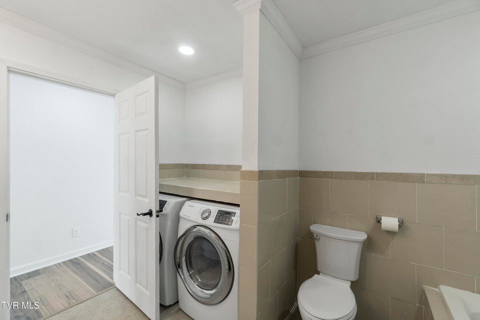 Photo #40: 129 Ridgeway Avenue