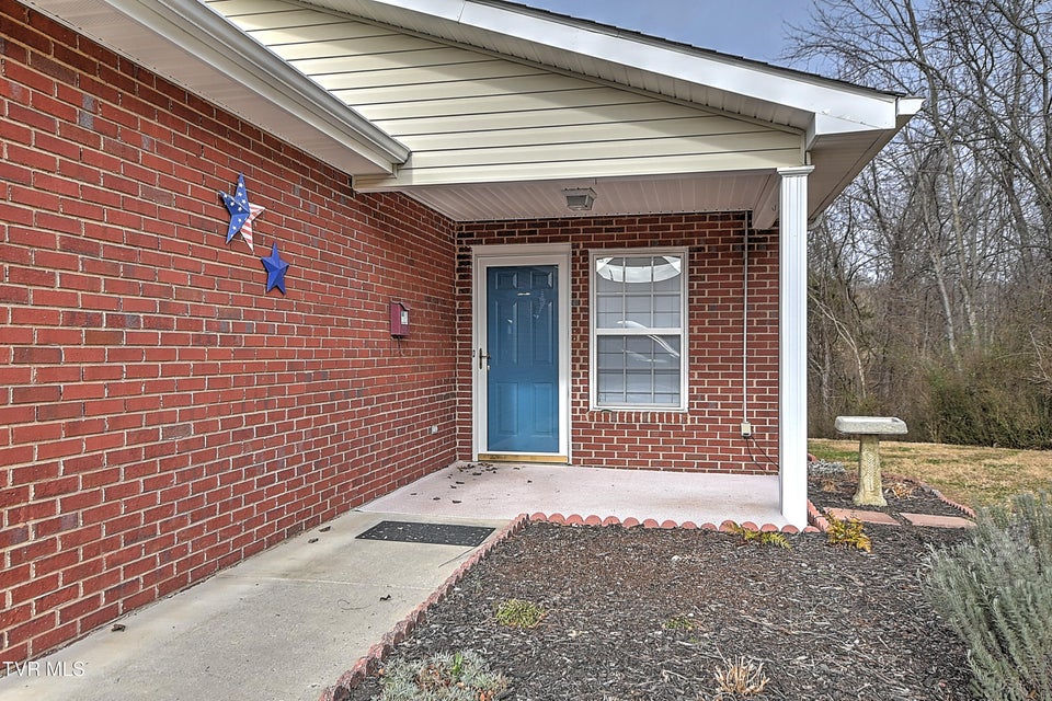 Photo #8: 910 Cornerstone Court